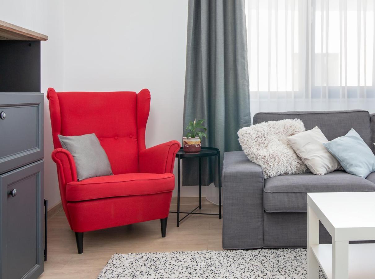 Zola Guest House Oradea Buitenkant foto