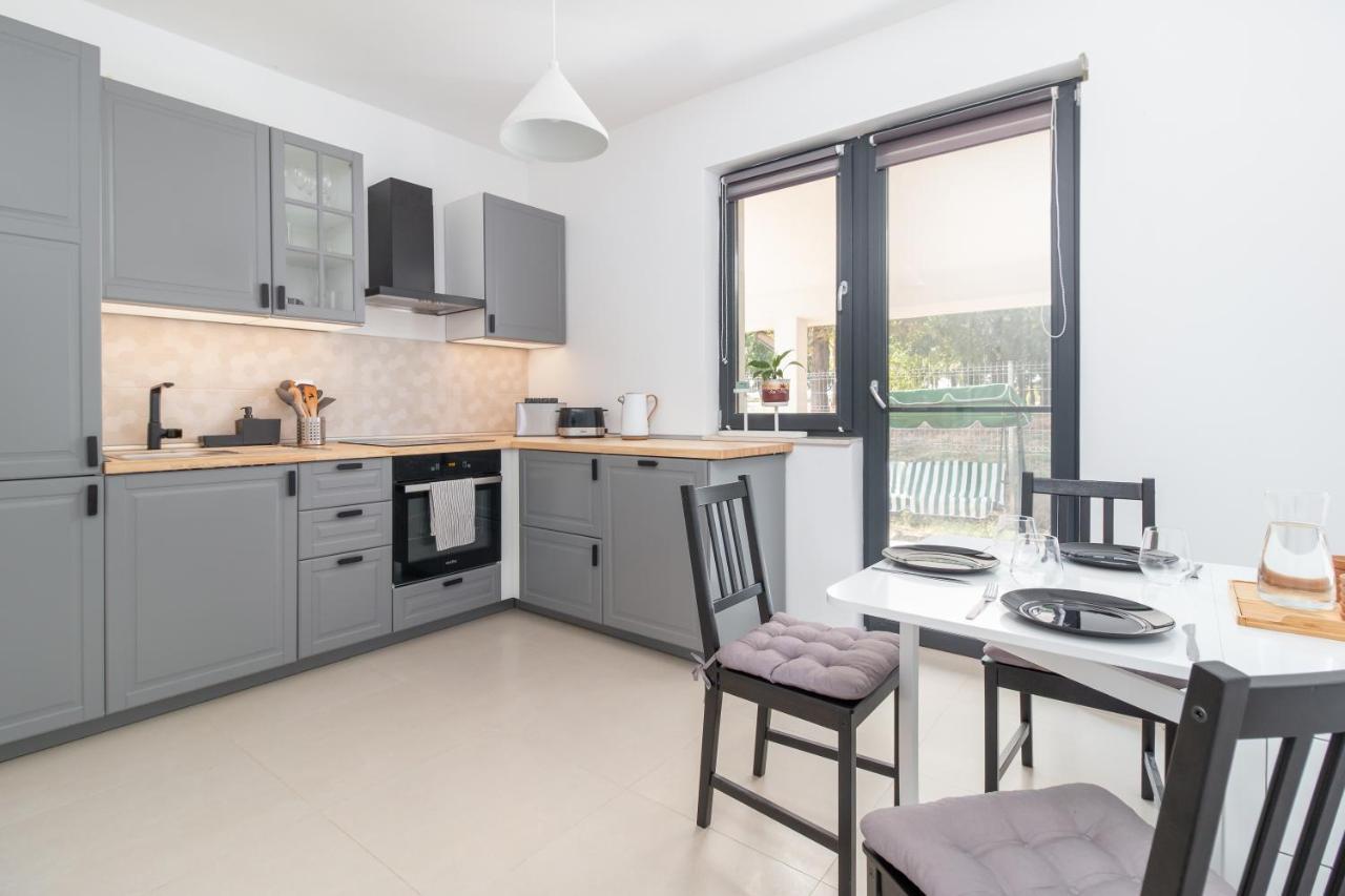 Zola Guest House Oradea Buitenkant foto