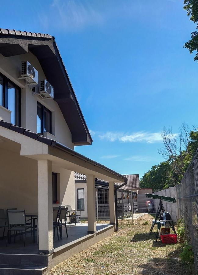 Zola Guest House Oradea Buitenkant foto
